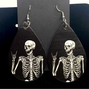 - 💀NWOT Leather skeleton rocker earrings💀